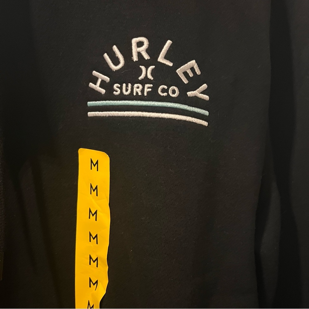 Hurley Surf Co Hoodie – NWT 🖤
Size: Medium - Picture 4 of 5